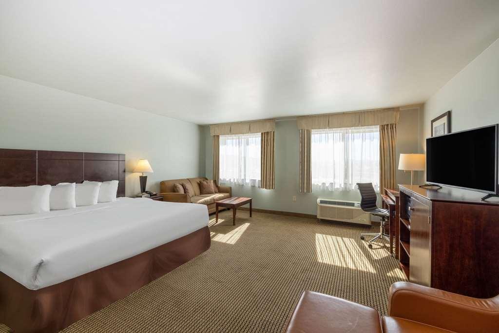 Baymont By Wyndham Rapid City Room photo
