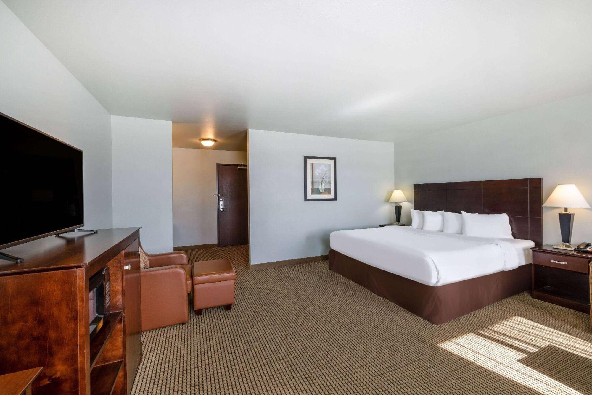 Baymont By Wyndham Rapid City Exterior photo