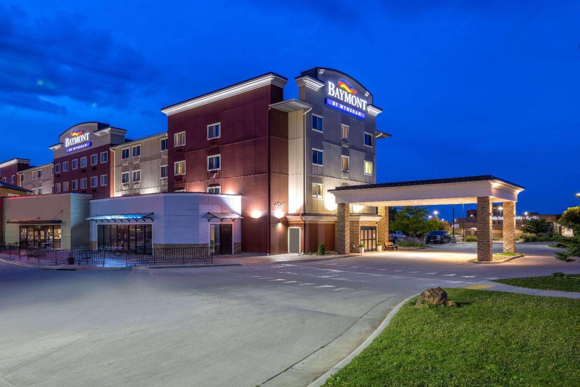 Baymont By Wyndham Rapid City Hotel Exterior photo